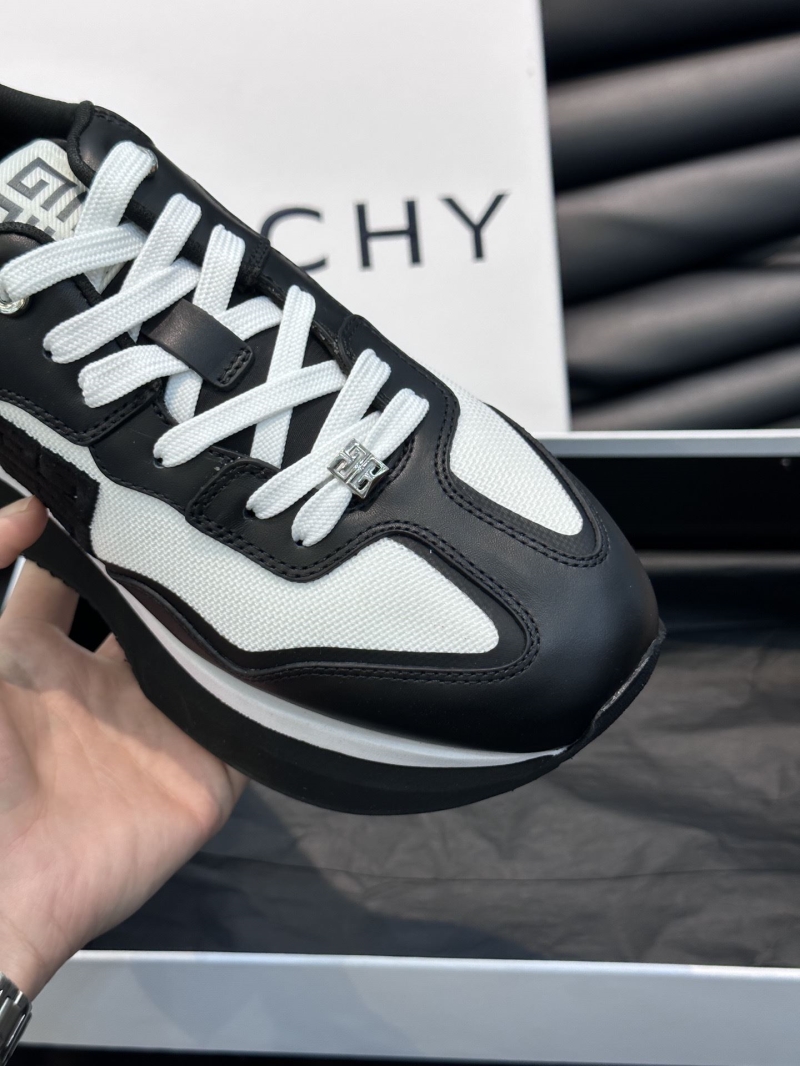 Givenchy Sneakers